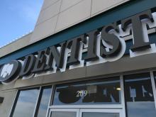 Dentist 